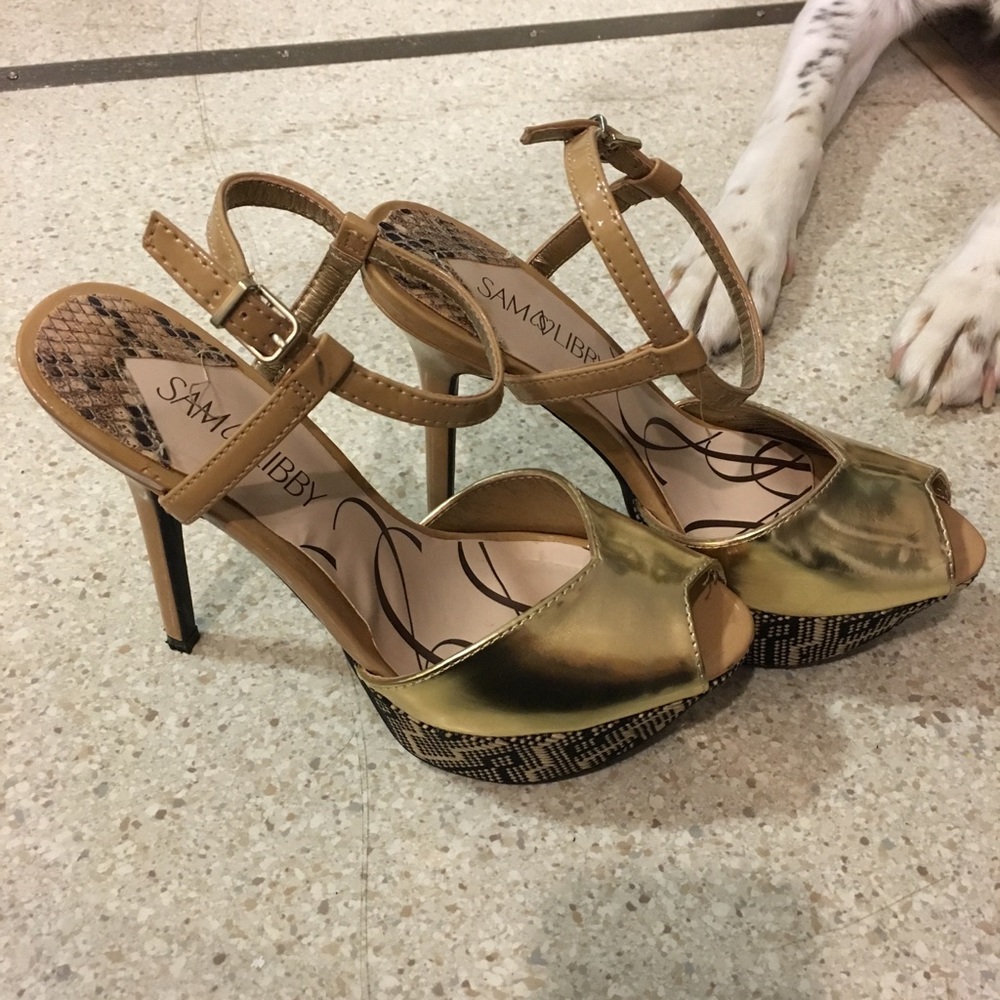 Heels 👠 - Picture 2 of 3